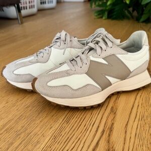 New Balance 327 Driftwood